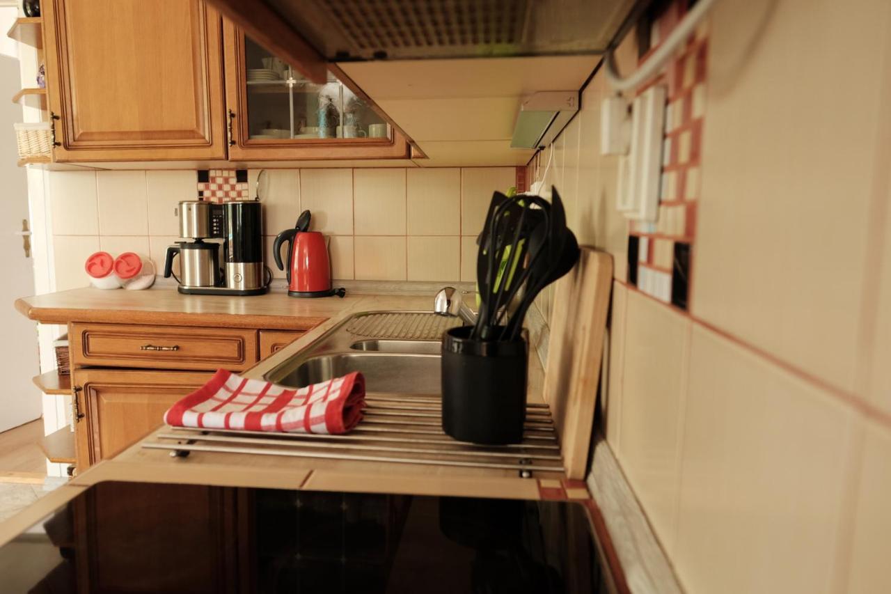 Vila v mozaikovém španělském stylu v Děčíně Extérieur photo