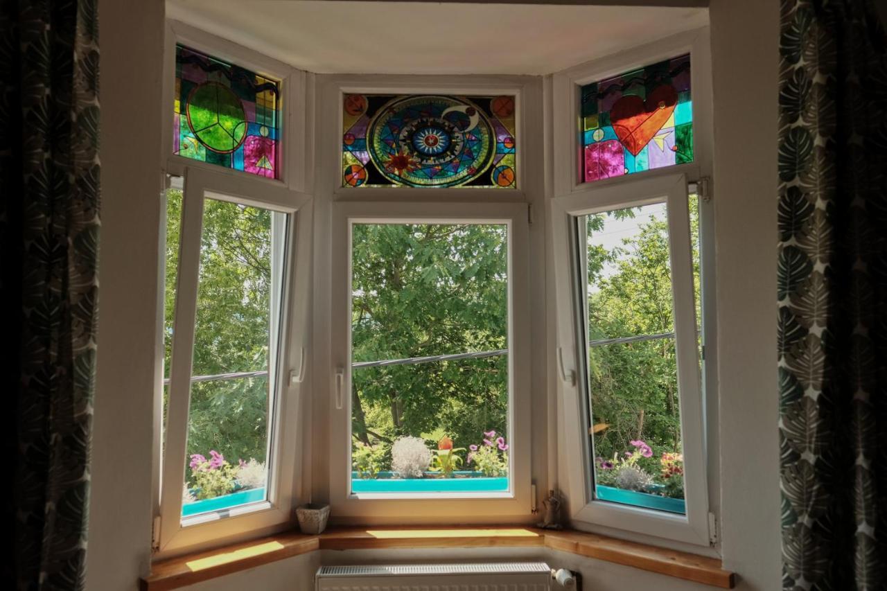 Vila v mozaikovém španělském stylu v Děčíně Extérieur photo